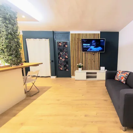 Image 5 - Carrer de la Mineria, 24, 08038 Barcelona, Spain - Room for rent