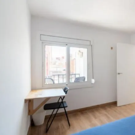 Image 3 - Carrer de Mas, 08094 l'Hospitalet de Llobregat, Spain - Room for rent