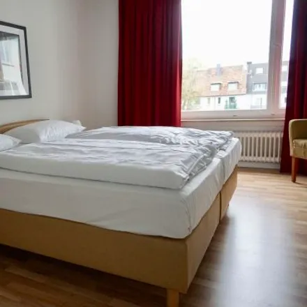 Rent this 3 bed apartment on Alfredstraße 44 in 45130 Essen, Germany