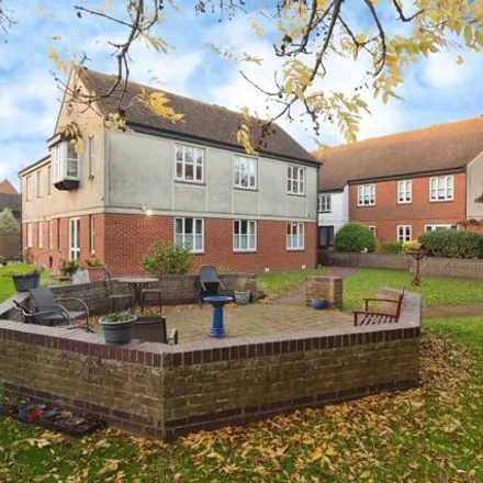 Image 1 - The Garners, Sutton, SS4 1DS, United Kingdom - Apartment for sale
