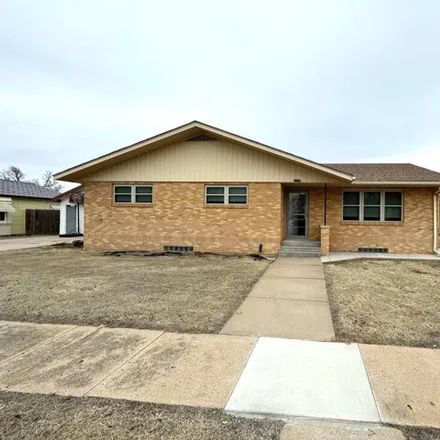 Buy this 5 bed house on 642 Pine Street in Fowler, Meade County