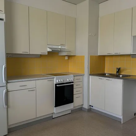 Rent this 3 bed apartment on Kuohurinne 4 in 01600 Vantaa, Finland