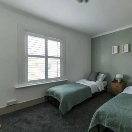 Image 9 - hunni homes, 55 Colebrook Road, Royal Tunbridge Wells, TN4 9DP, United Kingdom - Apartment for rent