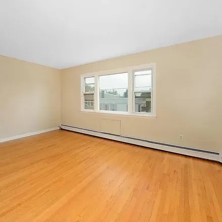 Image 4 - 277 Griffith Street, Jersey City, NJ 07307, USA - Duplex for rent