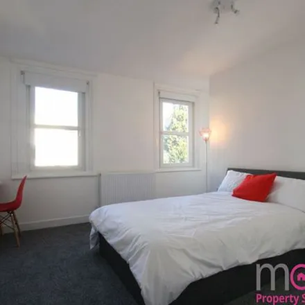 Image 2 - Lions Den, Saint Mark Street, Gloucester, GL1 2QQ, United Kingdom - Townhouse for rent