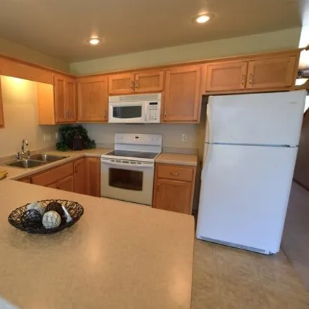 Image 7 - 1300 Willow Creek Parkway, Green Bay, WI 54311, USA - Condo for sale