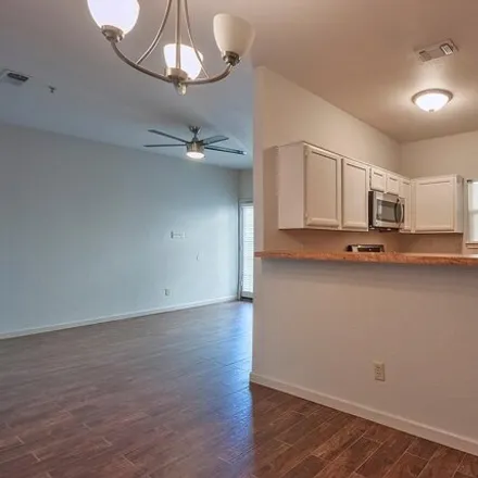 Image 7 - 4814 Kelton Drive, Dallas, TX 75209, USA - Condo for rent