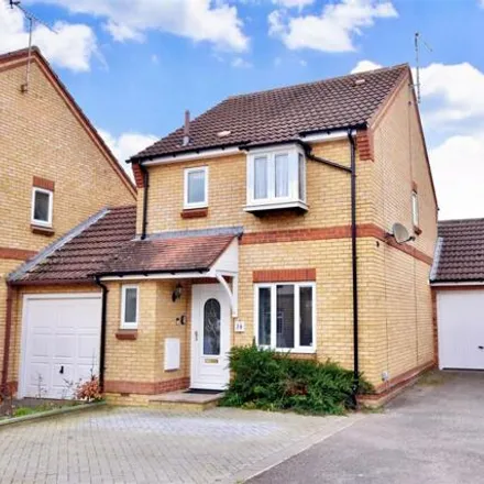 Buy this 3 bed house on The Chilterns in Leighton Buzzard, LU7 4QD