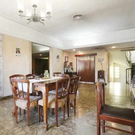Image 2 - Gana 747, Versalles, C1408 CBJ Buenos Aires, Argentina - House for sale