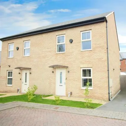 Buy this 3 bed duplex on Cherry Blossom Rise in Leeds, LS14 6GU