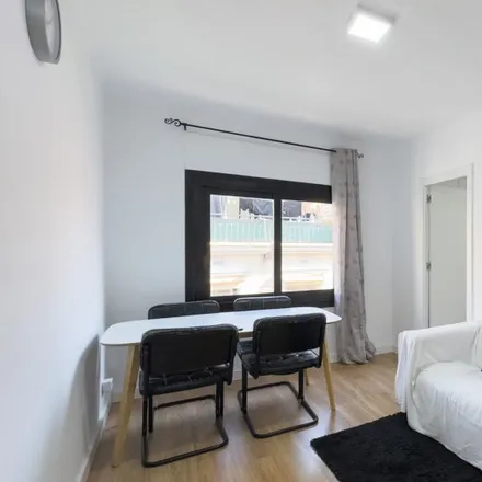 Image 4 - Carrer de Pareto, 21, 08902 l'Hospitalet de Llobregat, Spain - Room for rent