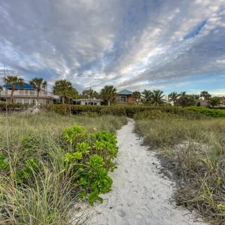Image 8 - Gulf Shores Beach Resort, 317 Casey Key Road, Nokomis Beach, Sarasota County, FL 34275, USA - House for sale