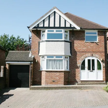 Rent this 5 bed house on 24 Manor Road in Guildford, GU2 9NE