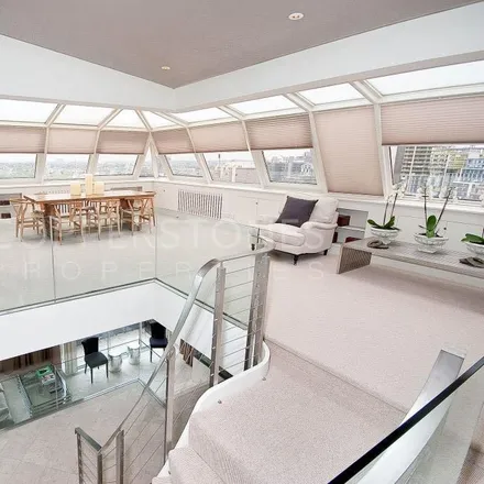 Rent this 5 bed apartment on Water Gardens (1-47) in Burwood Place, London