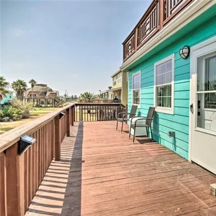 Image 4 - 301 Crab Street, Surfside Beach, Brazoria County, TX 77541, USA - House for sale