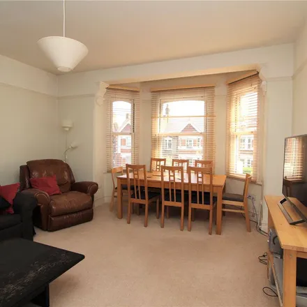Rent this 3 bed apartment on Springfield Bowls Club in Creffield Road, London