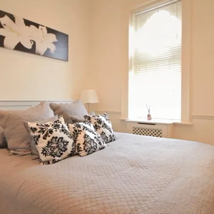Image 4 - 71 Frognal, London, NW3 6XD, United Kingdom - House for rent