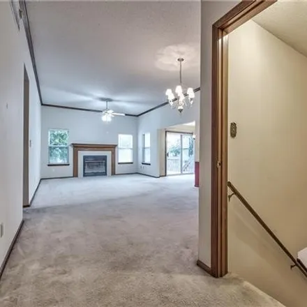 Image 7 - 16527 East 53rd Street Court South, Independence, MO 64055, USA - Townhouse for sale