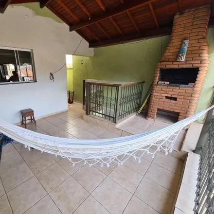 Buy this 2 bed house on Rua Anita Garibaldi in Nhô Quim, Piracicaba - SP