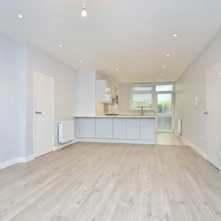 Rent this 2 bed apartment on Mackennal Street in London, NW8 7DT