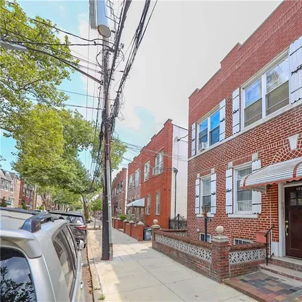Image 2 - 1018 64th Street, New York, NY 11219, USA - Townhouse for sale