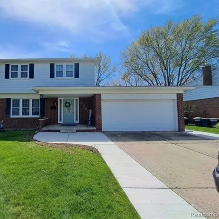 Buy this 3 bed house on 2746 Saratoga Drive in Troy, MI 48083