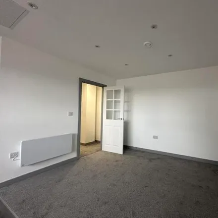 Image 3 - Consort House, Waterdale, City Centre, Doncaster, DN1 3HR, United Kingdom - Room for rent