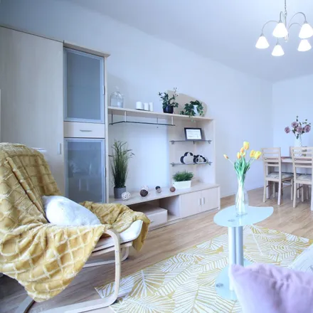 Rent this 2 bed apartment on Zacisze 2 in 90-226 Łódź, Poland