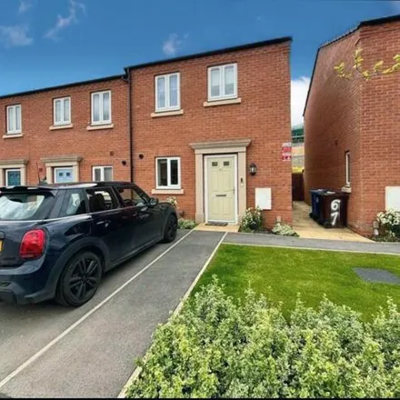 Image 1 - Saxelbye Avenue, Derby, Derbyshire, N/a - Townhouse for sale