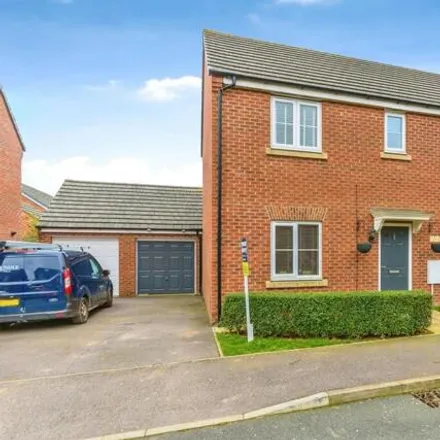 Buy this 3 bed duplex on Creed Road in Oundle, PE8 4QX