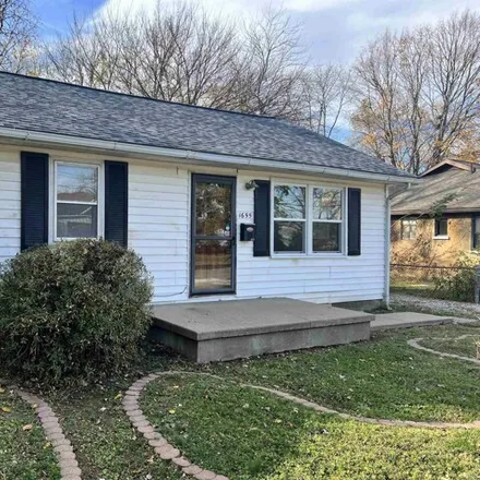 Buy this 2 bed house on Book Broker in Hawthorne Avenue, Evansville