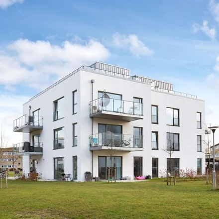 Rent this 3 bed apartment on Stadionvej 79 in 2600 Glostrup, Denmark