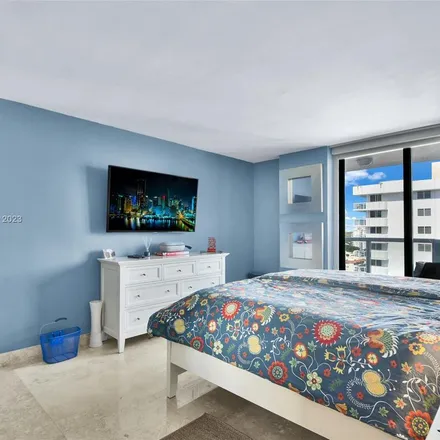 Image 1 - Collins Avenue & 24th Street, Collins Avenue, Miami Beach, FL 33140, USA - Apartment for rent