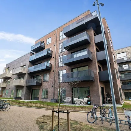 Rent this 4 bed apartment on Frederikskaj 2C in 2450 København SV, Denmark