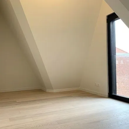 Rent this 4 bed apartment on Rodenonnenstraat 7-8 in 8000 Bruges, Belgium