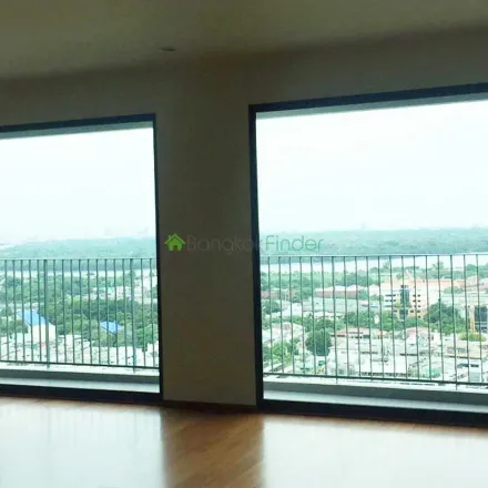 Rent this 2 bed apartment on Karuna Phithak Hospital in Soi Amon, ชุมชนวัดช่องลม