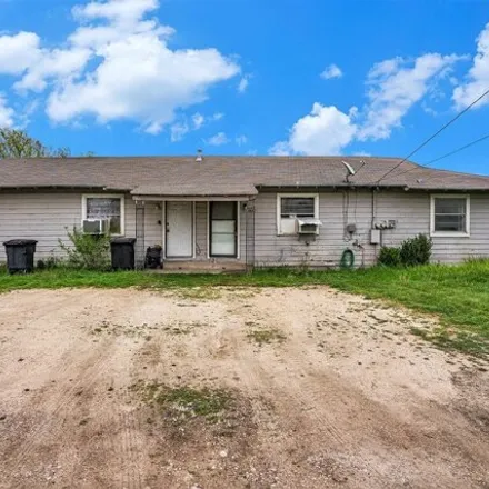 Rent this 2 bed house on 1800 Redwood Lane in Cleburne, TX 76033