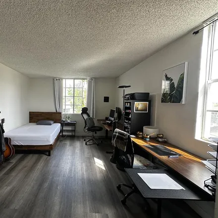 Image 1 - 4312 Le Bourget Avenue, Culver City, CA 90232, USA - Room for rent