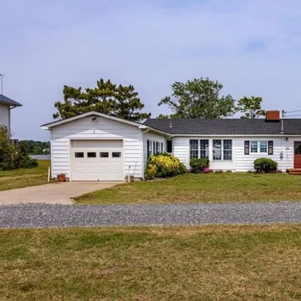 Buy this 3 bed house on 712 Narrows Beach Road in Narrow Beach, Westmoreland County