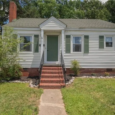 Buy this 2 bed house on 803 Kensington Avenue in Colonial Heights, VA 23834
