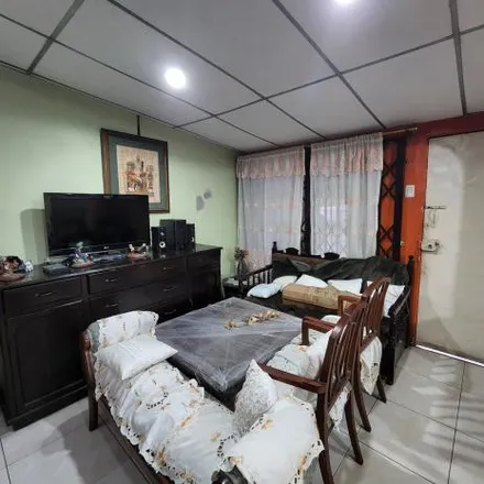 Buy this 3 bed house on 8 Paseo 52 SE in 090101, Guayaquil