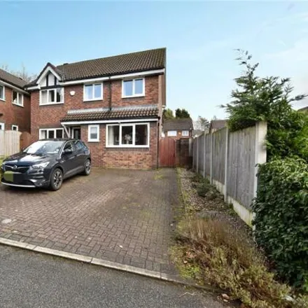 Buy this 4 bed house on Crompton & Royton Golf Course in Radcliffe Street, Royton