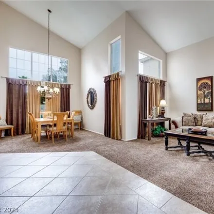 Image 3 - 2558 Putting Green Drive, Henderson, NV 89074, USA - House for sale