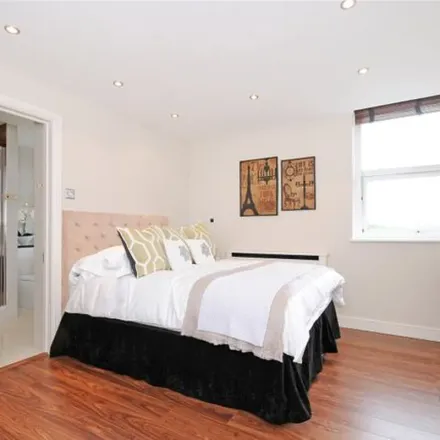Image 5 - 14 South Street, London, W1K 1HP, United Kingdom - Apartment for rent