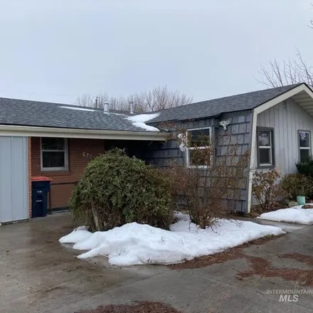 Buy this 5 bed house on 668 Eastland Drive North in Twin Falls, ID 83301