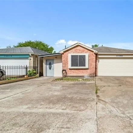 Rent this 3 bed house on 15008 Alrover Street in Houston, TX 77053