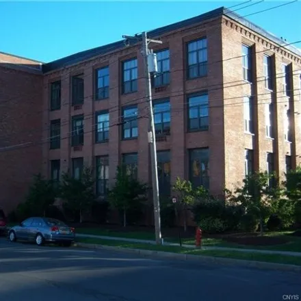 Rent this 2 bed condo on 717 North Clinton Street in City of Syracuse, NY 13204