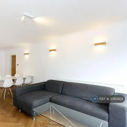 Image 2 - Boltons Court, 216 Old Brompton Road, London, SW5 0BS, United Kingdom - Apartment for rent