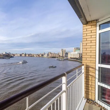 Rent this 3 bed apartment on Anchorage Point in 42 Cuba Street, Canary Wharf