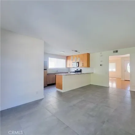 Image 4 - 6626 Brennan Avenue, Los Angeles, CA 91307, USA - House for rent
